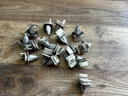 Клипсы порогов CF3 CF4 CF5 CF6 CF7 CL1 CL2 CL3 CH9