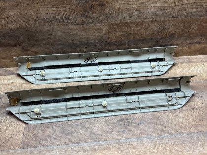 Накладки
 на пороги ACV40