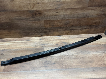 крепление бампера RE4