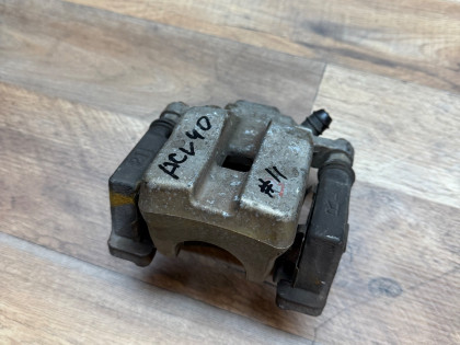 Суппорт задний правый ACV40