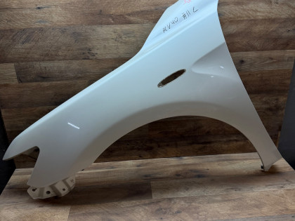 Крыло переднее левое ACV40