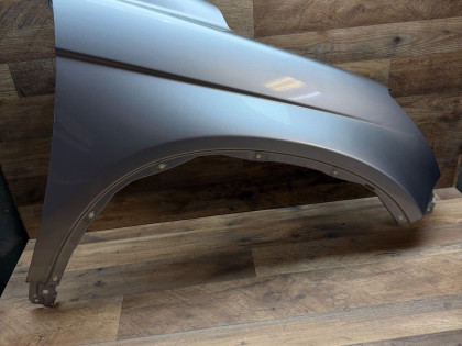 Крыло переднее правое RE4