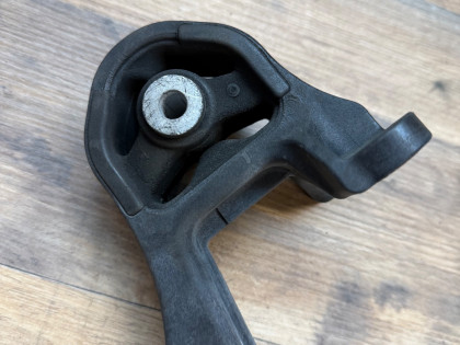 подушка редуктора RE4