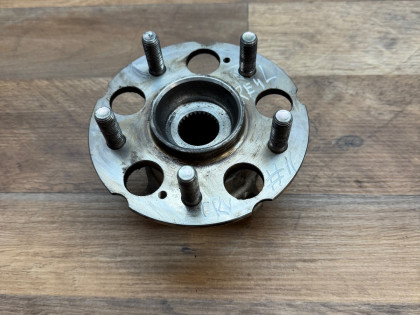 Ступица задняя левая RE4