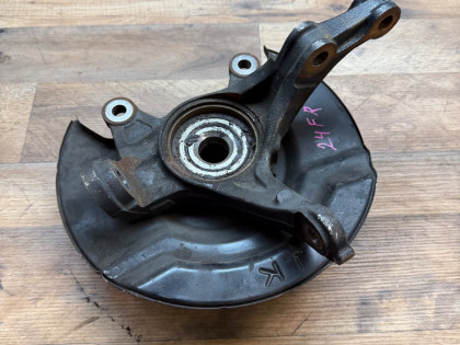 Ступица передняя правая RE4