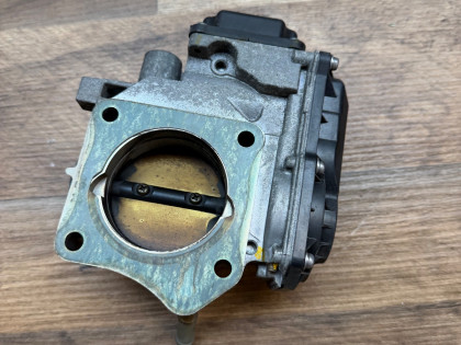 Дроссельная заслонка RE4