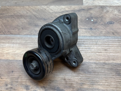 Натяжитель ремня RE4