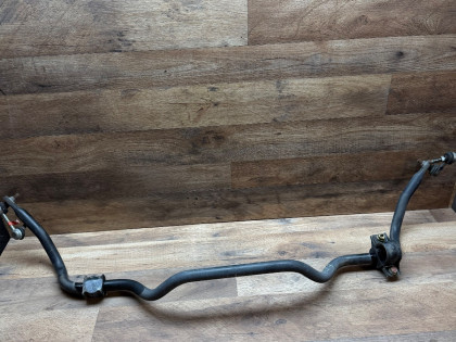 Стабилизатор передний