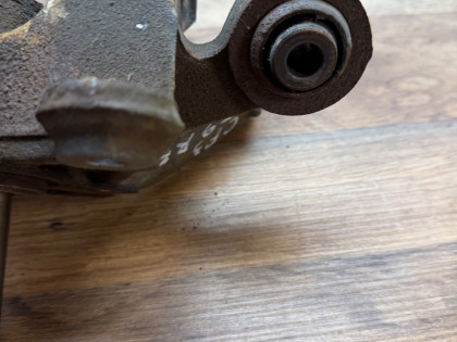 цапфа задняя правая