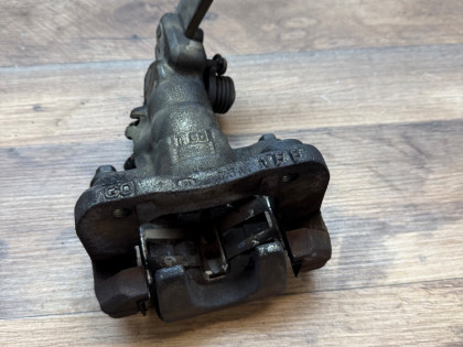 Суппорт задний правый