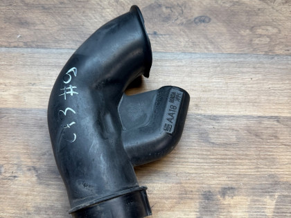 Патрубок  водушного фильтра