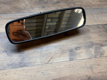 Зеркало заднего вида