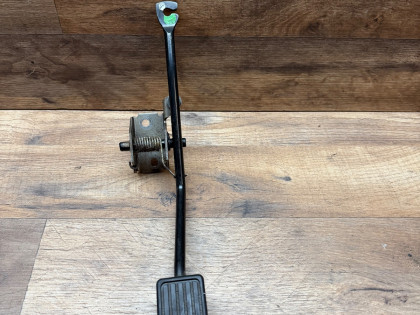 Педаль газа