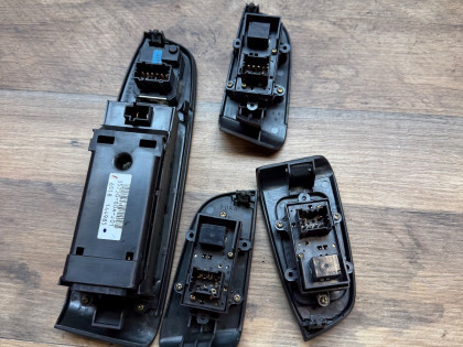 Блок управления стеклоподъемниками