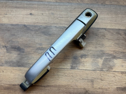 Ручка двери передняя правая