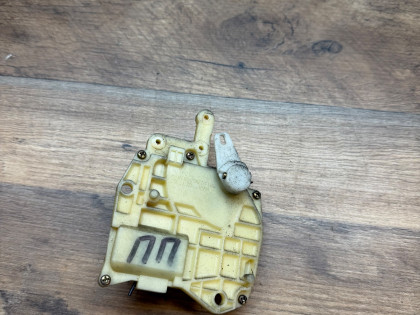 Замок двери передний правый