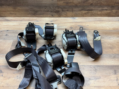 Ремни безопасности