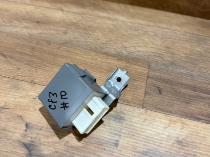 реле бензонасоса