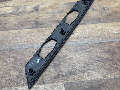 Накладка крышки багажника