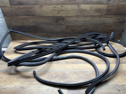 Уплотнители дверей 4шт