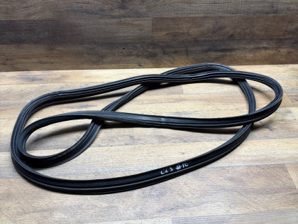 Уплотнитель багажника