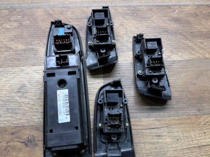 Блок управления стеклоподъемниками