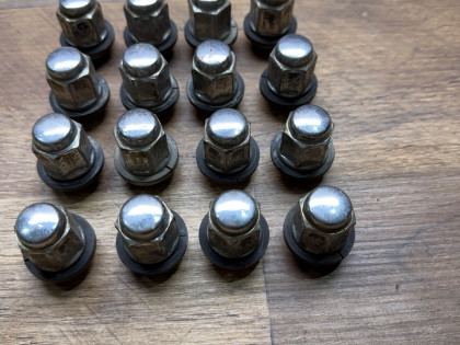 Гайки колес