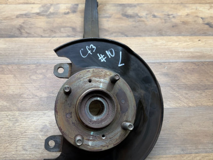 Ступица передняя левая