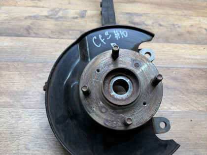 Ступица передняя правая