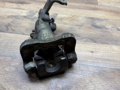 Суппорт задний правый