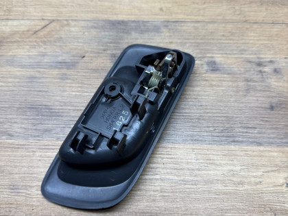 Ручка двери передняя левая