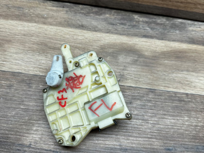 Замок двери передний левый CF3 CF4 CF5 CF6 CF7 CL1 CL2 CL3 CH9