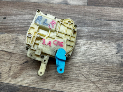 Замок двери задний левый cf3 cf4 cf5 cf6 cf7 cl1 cl2 cl3 ch9