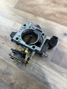 Дроссельная заслонка HONDA ODYSSEY OEM 136200-2040 RA8 2002