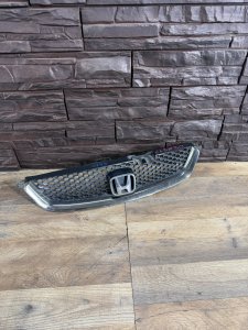 Решетка радиатора HONDA ACCORD