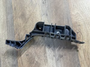 Крепление переднего бампера правое HONDA ACCORD CL7 CL8 CL9 2006