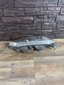 Фара правая HONDA ODYSSEY RA6 RA7 RA8 RA9 2002