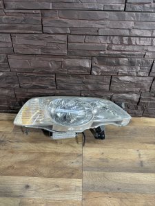 Фара правая HONDA ODYSSEY RA6 RA7 RA8 RA9 2000